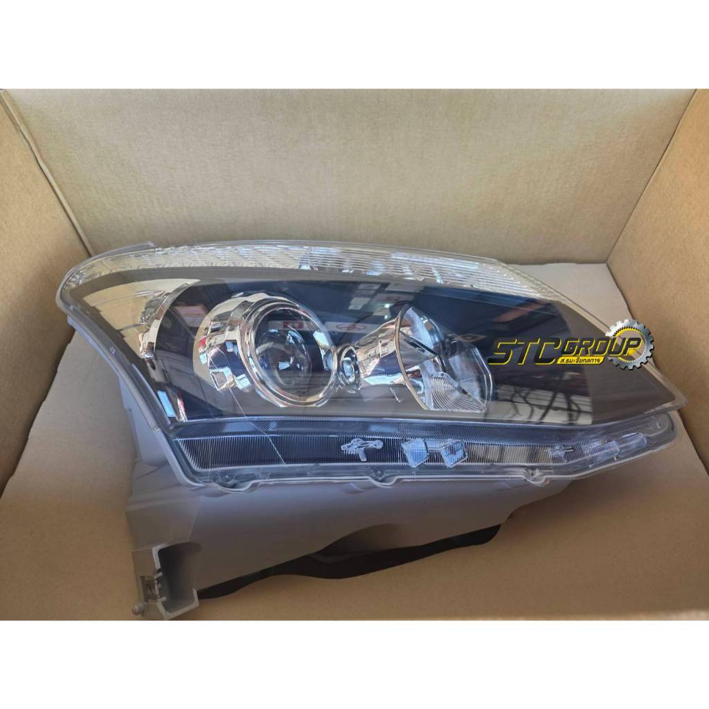 ไฟหน้าโคมดำ Isuzu All new D-Max Projector ( Isuzu แท้ศูนย์ 100% ) ปี 2012-2015