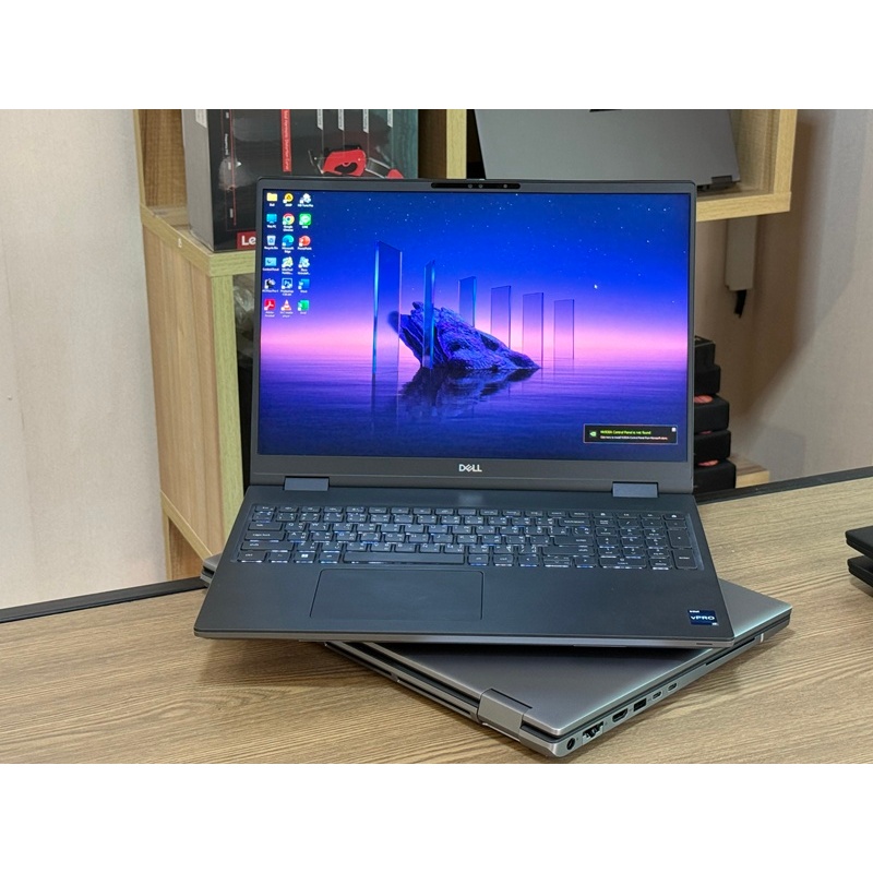 Dell Precision 7670 Mobile WorkStation i7-12850HX vPro SSD512GB RAM32GB NVIDIA RTX A2000 (8GB GDDR6)