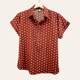 (อก 44”) เสื้อคอปก เเขนสั้น ลายจุด ผ้าไหมอิตาลี ไม่ต้องรีด