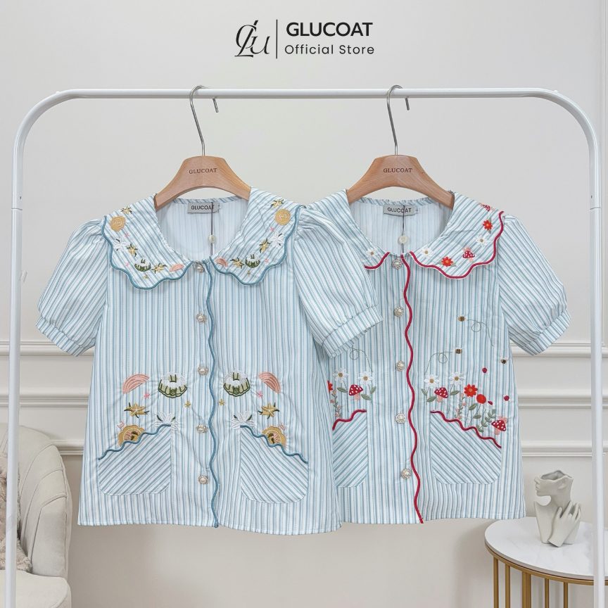 Glucoat | [A594/A595] เสื้อริ้วสีฟ้าแขนตุ๊กตา กระเป๋าหน้า คอปกแต่งขอบหยัก กระดุมหน้าใช้งานได้จริง
