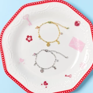 Petite Baby Darling Bracelet สร้อยข้อมือประดับชาร์ม