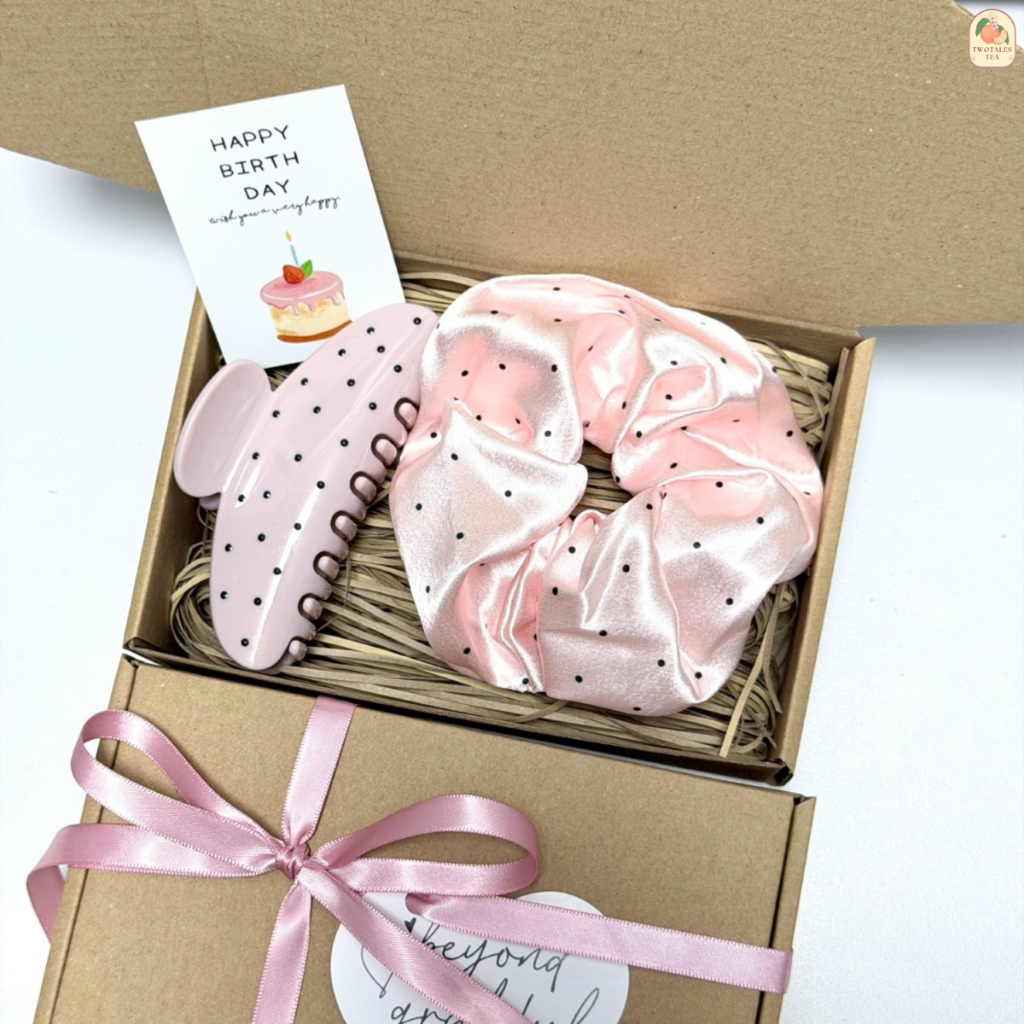 💗 Pink Polka Dot Gift Set - เซตของขวัญ ยางรัดผม + กิ๊บหนีบผม สีชมพู ลายจุด ของขวัญวันเกิด ของขวัญให้แฟน เพื่อน คนพิเศษ