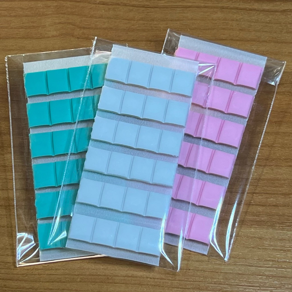 กาวดินน้ำมันติดแท่นทำเล็บปลอม 24 ชิ้น มี 3 สี ขาว ชมพู เขียว ใช้ซ้ำได้