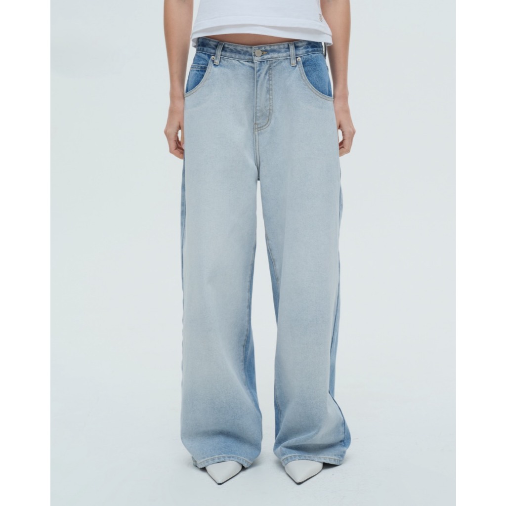 (พร้อมส่ง) Twotwice- Moss Boyfriend Jeans - กางเกงยีนส์ทรงหลวม ช่วยพรางสะโพกและต้นขา ป้ายด้านหลังอะไหล่เงิน