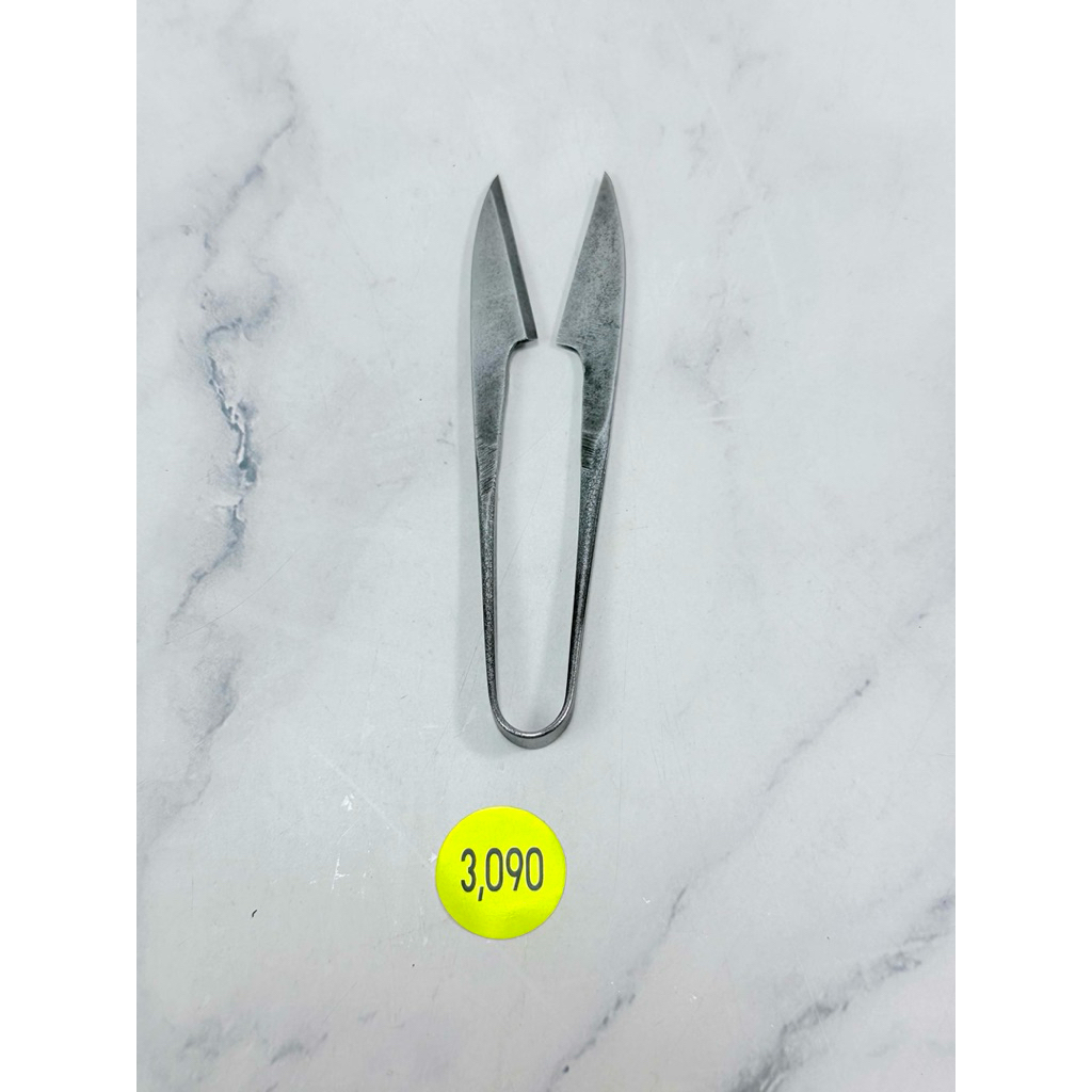กรรไกรตัดด้าย ยี่ห้อตามภาพ ขนาด 106มม.MADE IN JAPAN (ลิ้นชัก3 : 3090)สินค้ามือสอง