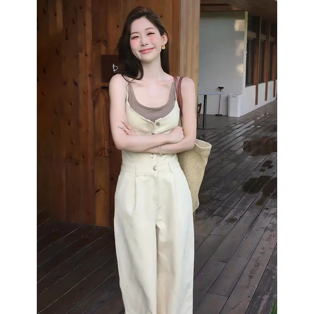 ชุดเซ็ทจั๊มป์สูทขายาวสายเดี่ยวเอวสูง+ เสื้อกล้าม ช่วยพรางหุ่นและทำให้ดูเพรียว ดีไซน์ขากว้างทรงตรง สไตล์ลำลอง ใส่สบาย