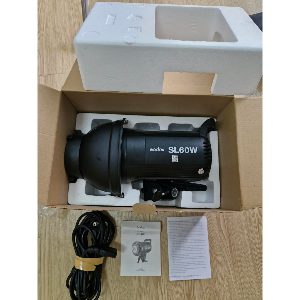 ไฟสตูดิโอ ไฟวิดีโอ ไฟต่อเนื่อง Godox SL60W 60W LED Bowens Mount