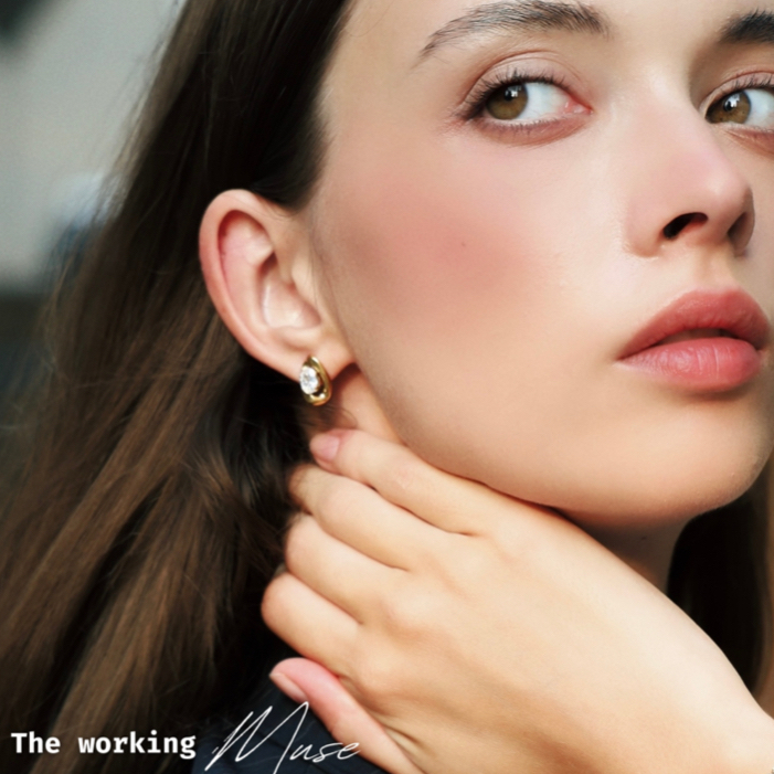 Valencia Haus • CECILY EARRINGS • ต่างหูสีทองประดับเพชร สแตนเลส กันน้ำ