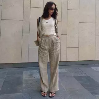 88 OUTLET📍SINSAY Wide-Leg Trousers กางเกงขายาวทรงขากว้าง ดีไซน์เอวสูง คัทติ้งเป๊ะมากค่ะ เพิ่งมาใหม่ล่าสุด