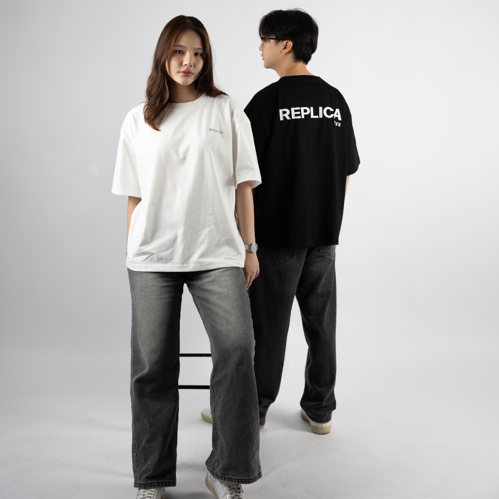 REPLICA.19xx เสื้อยืดโอเวอร์ไซซ์ Boxy Fit รุ่น Basic Logo เสื้อแฟชั่น Unisex
