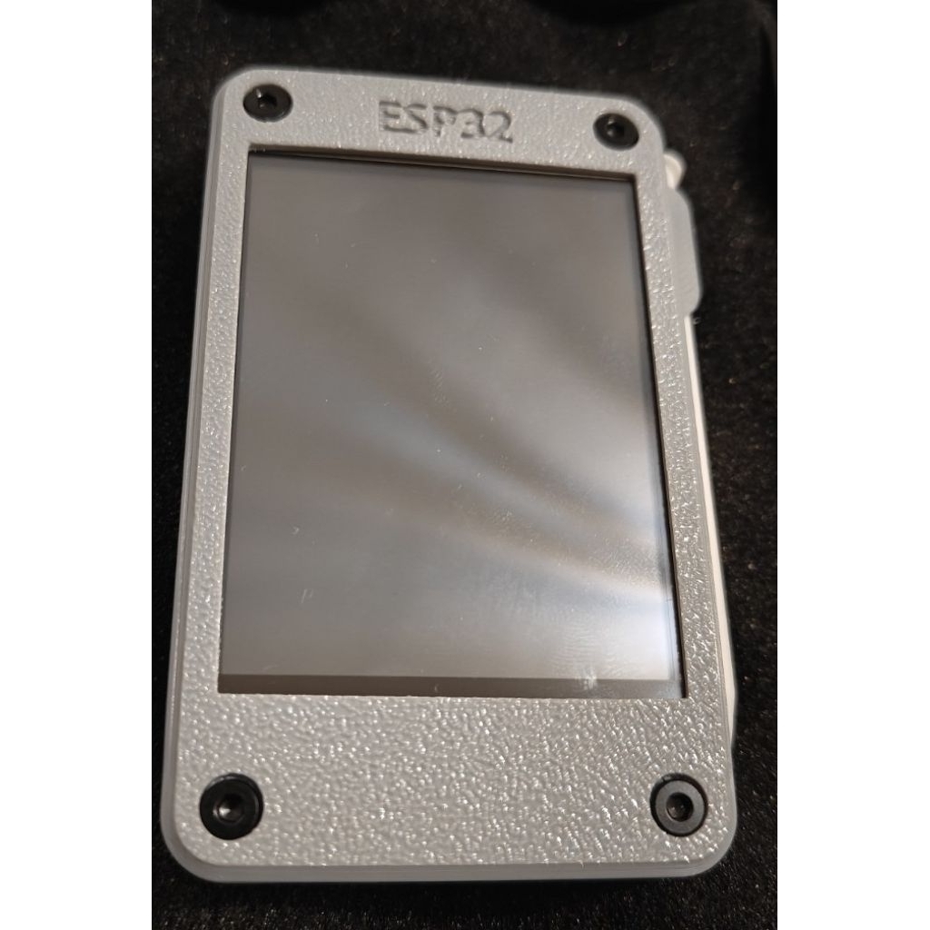 เคส ESP32-2432S028R (จอ 2.8") งาน 3D Print แบบมีที่เสียบปากกา (ไม่มีน๊อต)