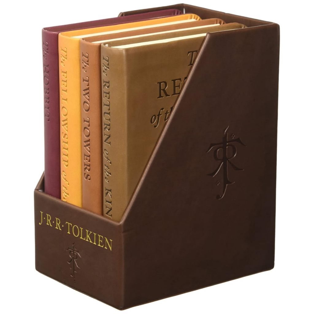 Hardcover The Hobbit And The Lord Of The Rings: Deluxe Pocket Boxed Set by J.R.R. Tolkien หนังสือ ปกแข็ง