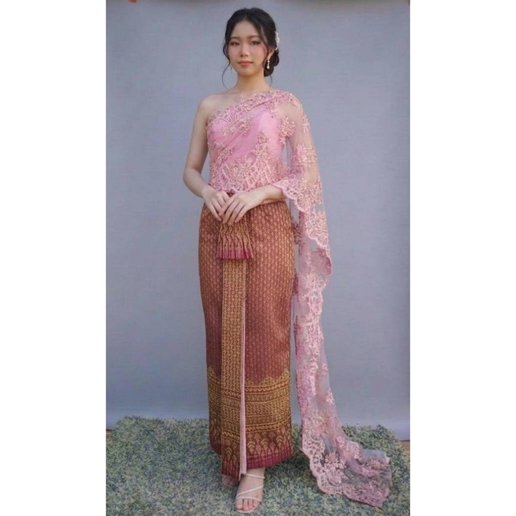 T-117 ชุดไทยสีชมพู สไบ2ชั้น(M) 34-31-39 ปักเข็มขัด หน้านาง ตีนถุง มีซับใน+ฟองน้ำ มือสอง (ตำหนิภาพ9 ส