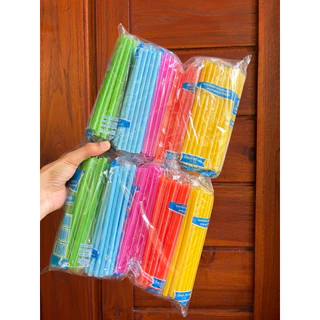 หลอดดูดน้ำสั้น สีลายคละสี ตราSB ยกมัด 50 ห่อ น้ำหนัก 1.5 กก. (ยาว 15 ซม.)