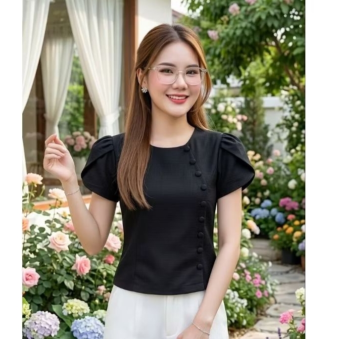 เสื้อผ้าฝ้าย ลิซ่า 36 38 40 42 44 คอกลม ผ้าชินมัย มีซิปด้านหลัง  มีบริการเก็บปลายทาง