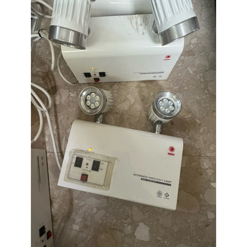 ไฟสำรองฉุกเฉิน SUNNY รุ่น SN209NC2LED Automatic Emergency Light