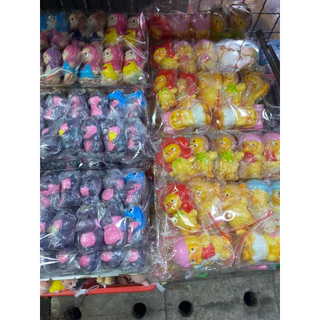 (ยกโหล12ชิ้น) สกุชชี่พวงกุญแจ สกุชชี่ขนมปัง ลายการ์ตูน หมีเนย เป็ด หมูเด้ง คาปิบาร่า ของเล่นสำหรับเด็ก