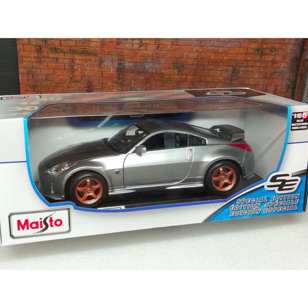 โมเดลรถNissan350z 1/18 โมเดลรถfairlady350z โมเดลรถ Nissan fairlady 350z Nismo Maisto Model scale 1:1