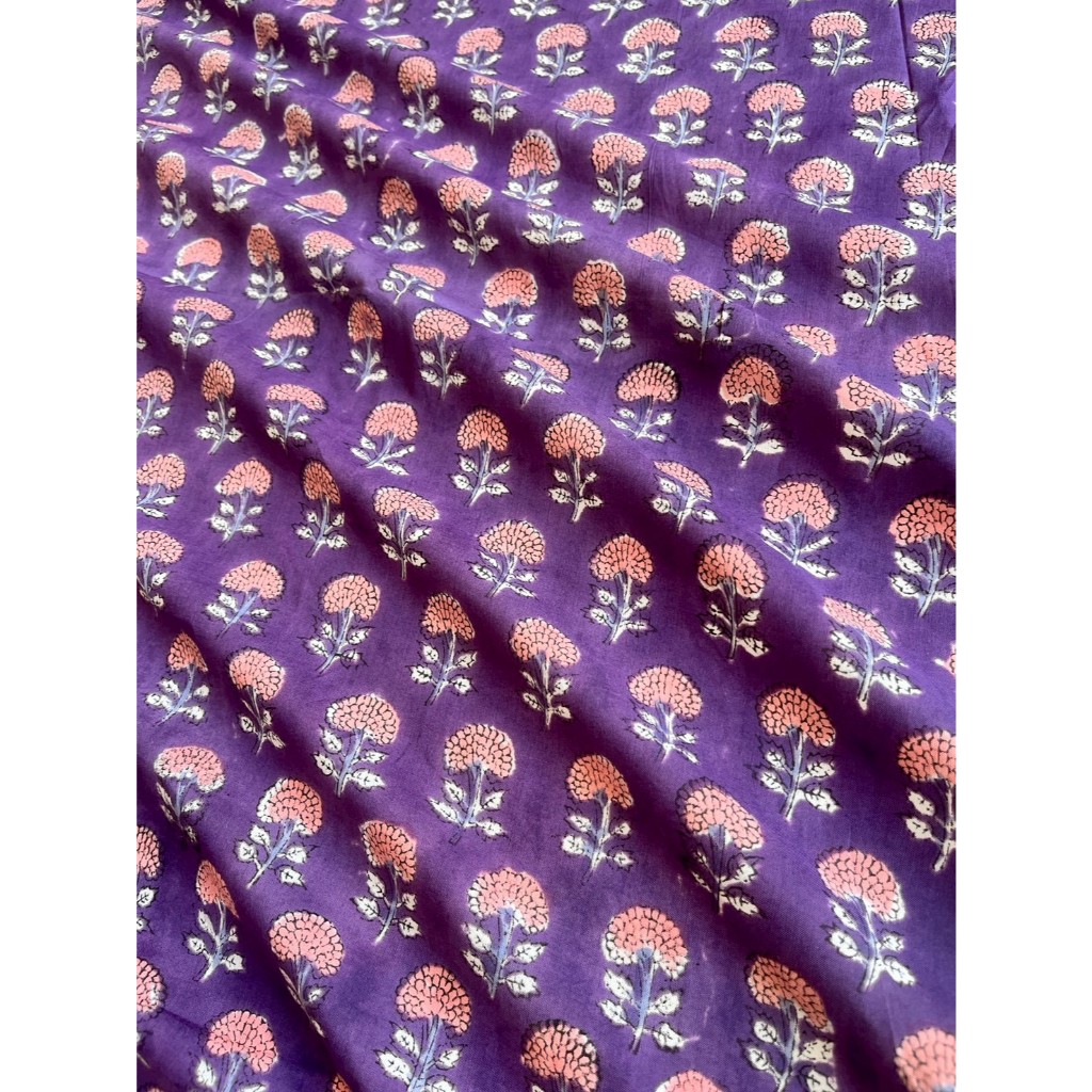 144บ./หลา(0.9m)Cotton Fabric Indian Blockprint  ผ้าฝ้าย ผ้าอินเดีย พิมพ์มือ sarasafabric handblockprint cotton H26-05-33