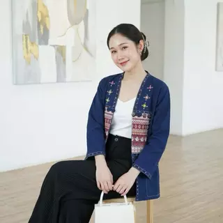 เสื้อคลุมผ้าฝ้าย งานปักดอก กระดุมกะลา งานปักมือแฮนด์เมด ผ้าเนื้อนุ่ม