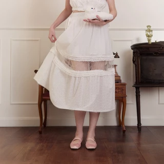 DAILYLOOK.SM --- Fallon skirt กระโปรงลูกไม้ลายฉลุ เพิ่มดีเทลตัดต่อผ้าลูกไม้ซีทรู