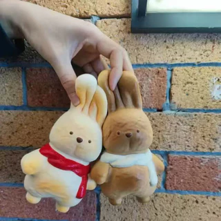 สกุชชี่น้องกระต่ายใส่ผ้าพันคอ น่มฟู ใจละลาย ขนาดใหญ่ 18 cm 📌 พร้อมส่ง