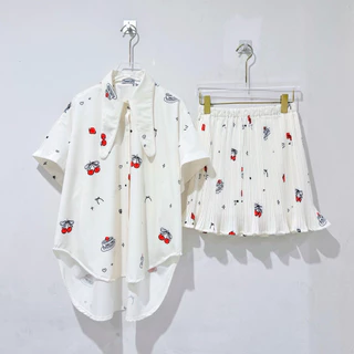 Sawat bt " Rabbit set " กับ ”Florence pleated set“ ตัวเสื้อoversize ปกหูกระต่าย