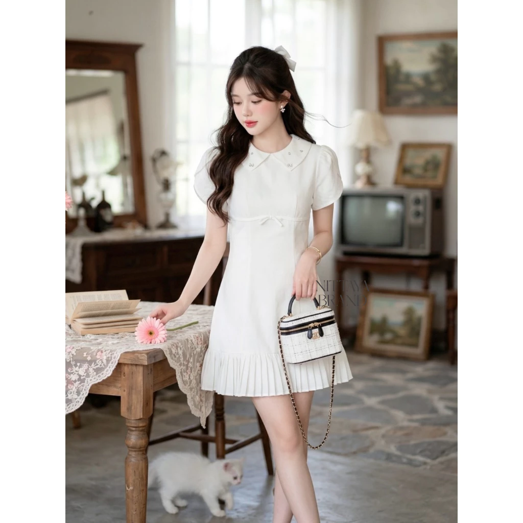 [NITTAYA] D2903 ชุดเดรสกระโปรงคอปกแขนกลีบบัวดีเทลแต่งเพชรคริสตัลชายกระโปรงจับจีบ สวยหรูลุคคุณ ใส่ออกงาน ดินเนอร์ คาเฟ่