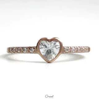 Orachat | Little heart 14k ring. (แหวนตัวเรือนสแตนเลส)