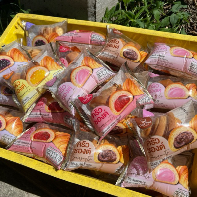 ( สินค้าพร้อมส่ง ) ครัวซองต์ chef build คละรสชาติยกตะกร้า 40 ชิ้น อร่อย