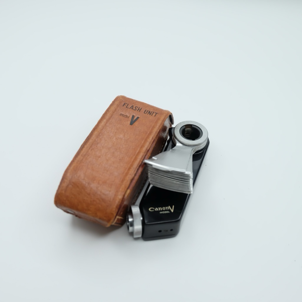 CANON Camera Flash Unit Model V w/Leather Case