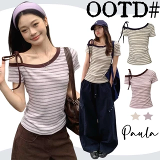 Paula พร้อมส่ง🌴เสื้อแขนสั้นลายริ้ว🌴คอเบี่ยงข้างเดียว มีริบบิ้นผูกสายสะพาย สไตล์สาวหวานเกาหลี แมตช์กางเกงใส่ประจำวัน