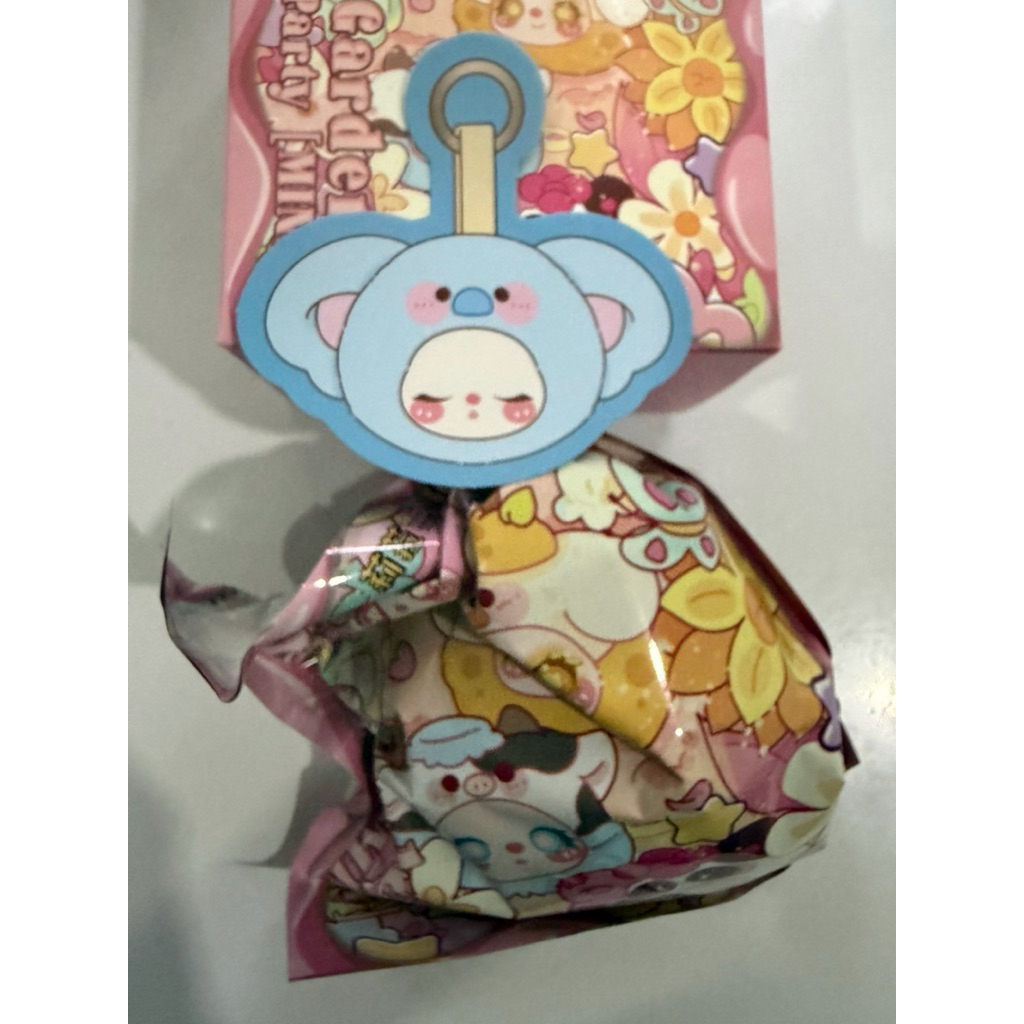 พวงกุญแจ Liila’s garden tea party mini