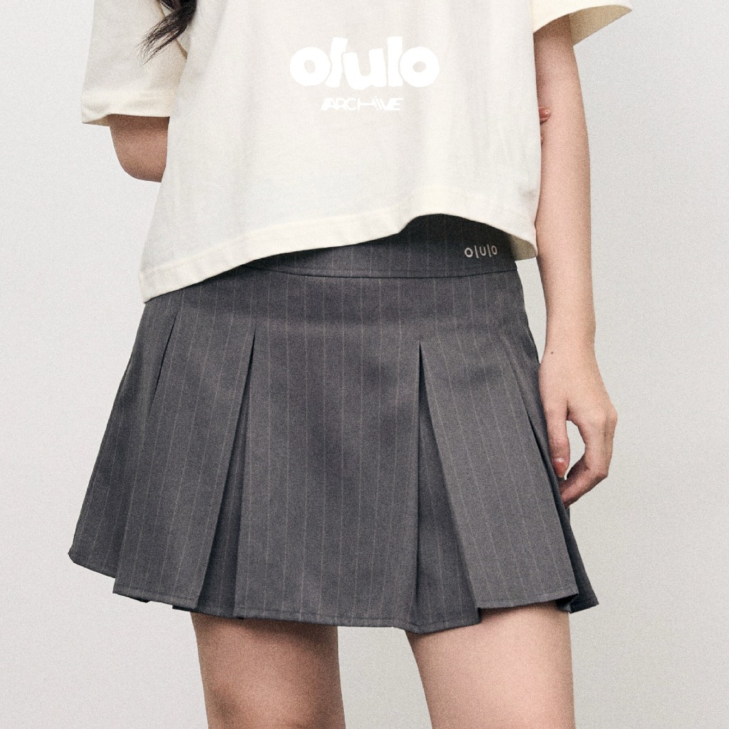 olulo Archive - Pinstripe Gray Skirt กระโปรงสีเทาลายริ้ว มีซับใน