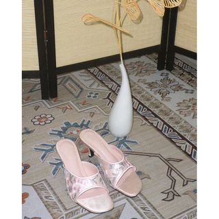 MESKMUSE Magnolia kitten heel sandals
