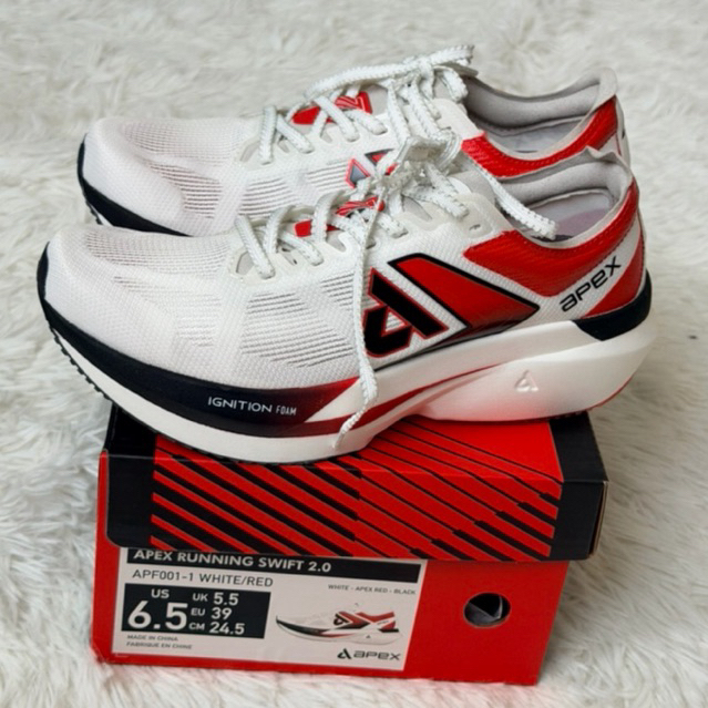 apexbeat swift size 39 ใหม่ๆเลยค่ะ แค่ลองเดินไปไม่ถึง 2กม.