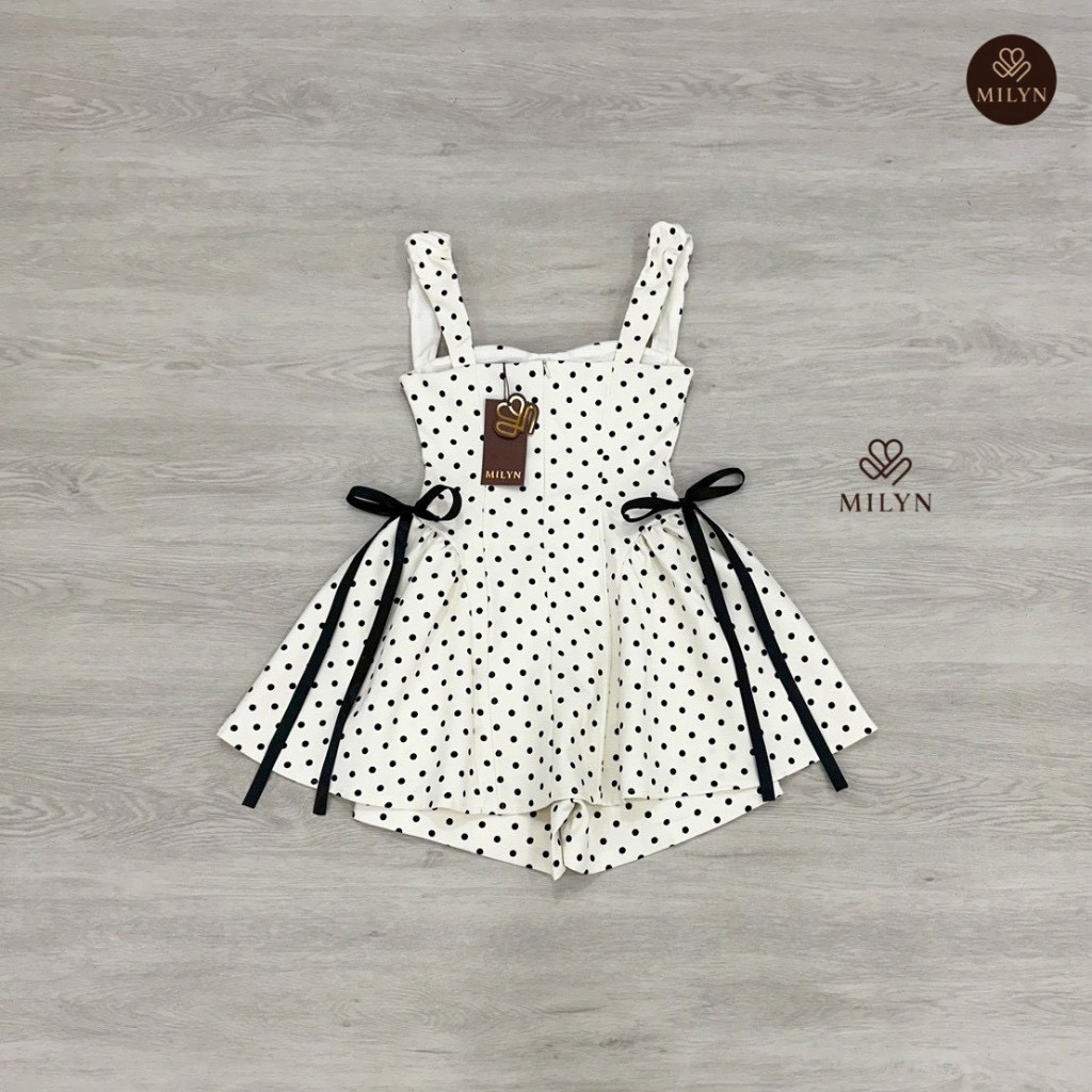 MILYN Setเสื้อโทนครีม ลาย Polka Dot สีดำ+กางเกงขาสั้น รูปที่ 4