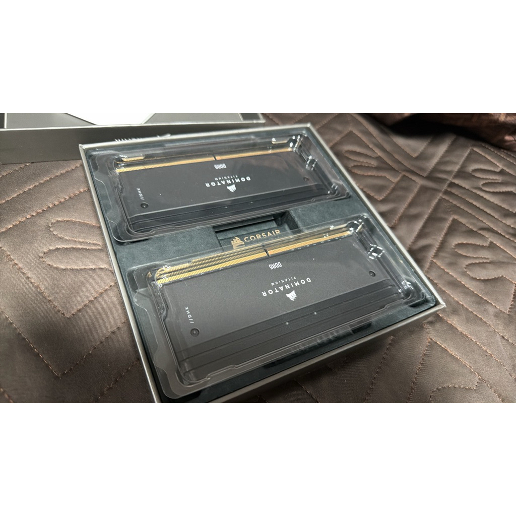 CORSAIR DDR5 DOMINATOR TITANIUM