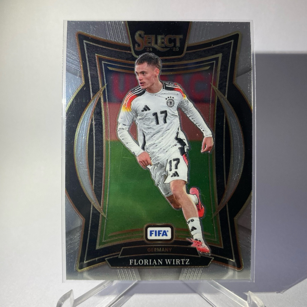 การ์ดนักฟุตบอลสำหรับสะสม FLORIAN WIRTZ,GERMANY,TERRACE,PANINI-SELECT2025,No.78