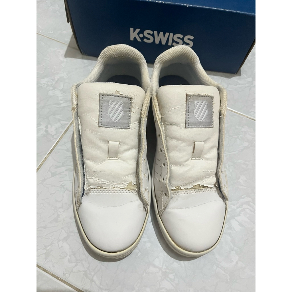 K.SWISS รองเท้าผ้าใบผู้หญิง
