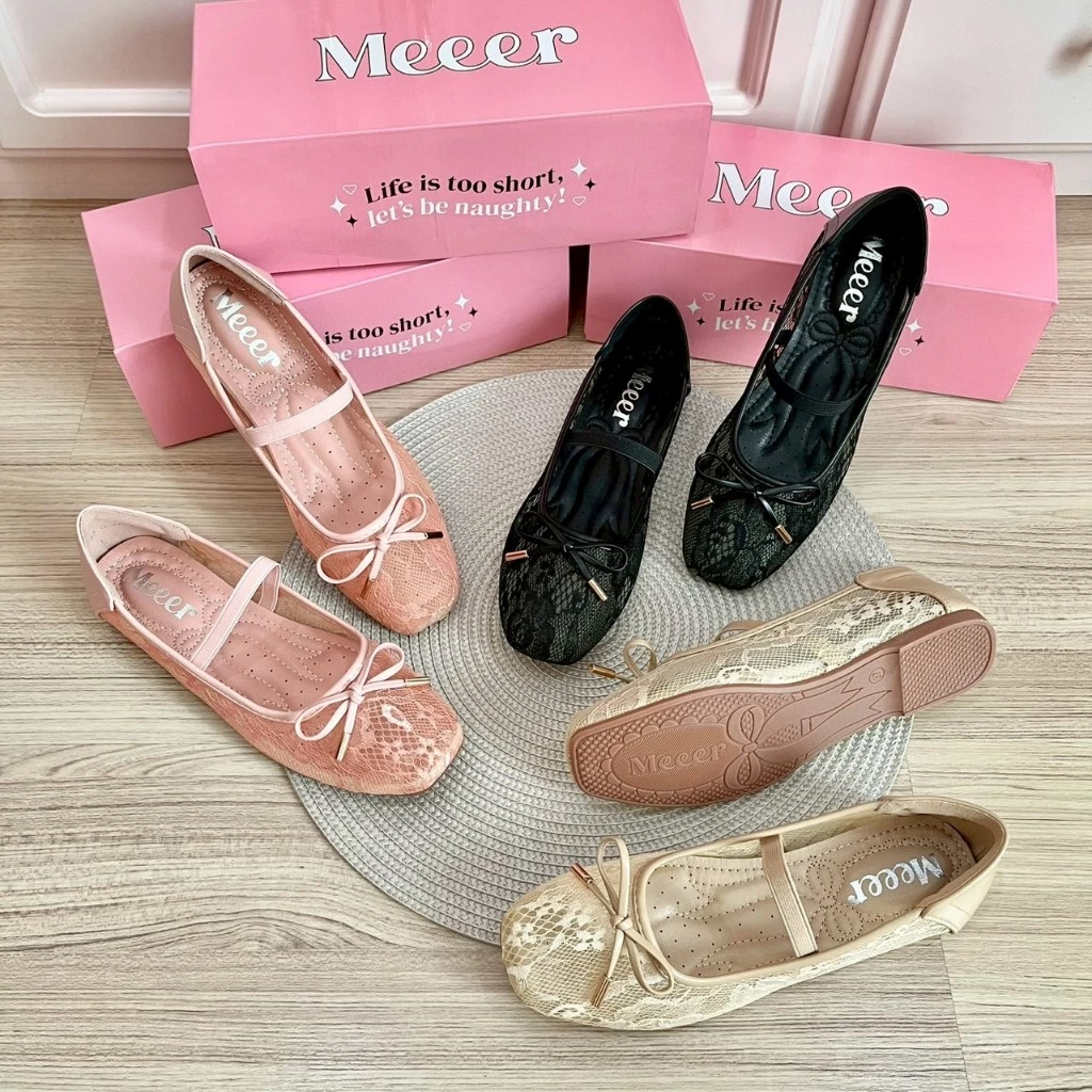 รองเท้าหน้าโบว์ผ้าลูกไม้ Meeer Your Lacy Bow รองเท้าคัชชู ลูกไม้ ผูกโบว์ มีสายคาดแมรี่เจน