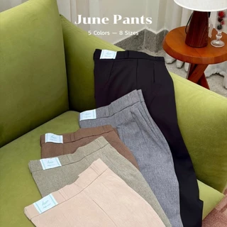 กางเกงทรงกระบอกกลาง รุ่น June pants แต่งจีบทวิติผ้ามีเทกเจอร์เฉพาะตัวใส่เเล้วดูโดดเด่นเเต่งดีเทลป้ายด้านหลังน่ารักมาก