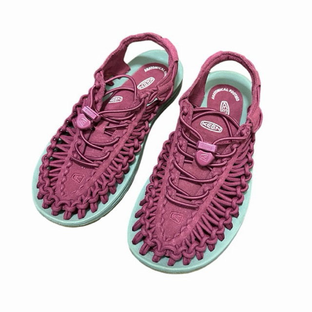 ✅พร้อมส่ง✅ I26 รองเท้ามือสอง Keen Uneek สีแดงอมม่วง ความยาว 23 cm