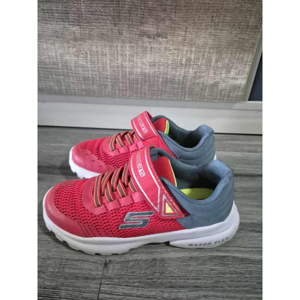รองเท้า Skechers เด็กชาย 20 cm.