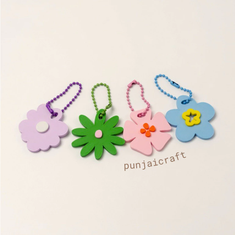 Bloom keychain พวงกุญแจรูปดอกไม้ by Punjaicarft
