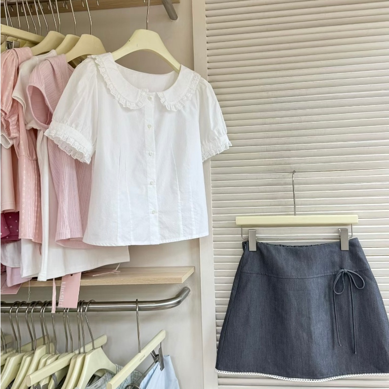 Somedays l Nari Set (ขายแยก) เชิ้ตคอปกแต่งดีเทลลูกไม้ + กป.ซิปข้างเอวสม็อคหลัง