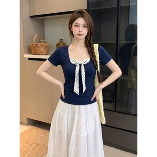 Beryl เสื้อผู้หญิงคอเหลี่ยมแขนสั้นลายจุดมีเชือกผูก