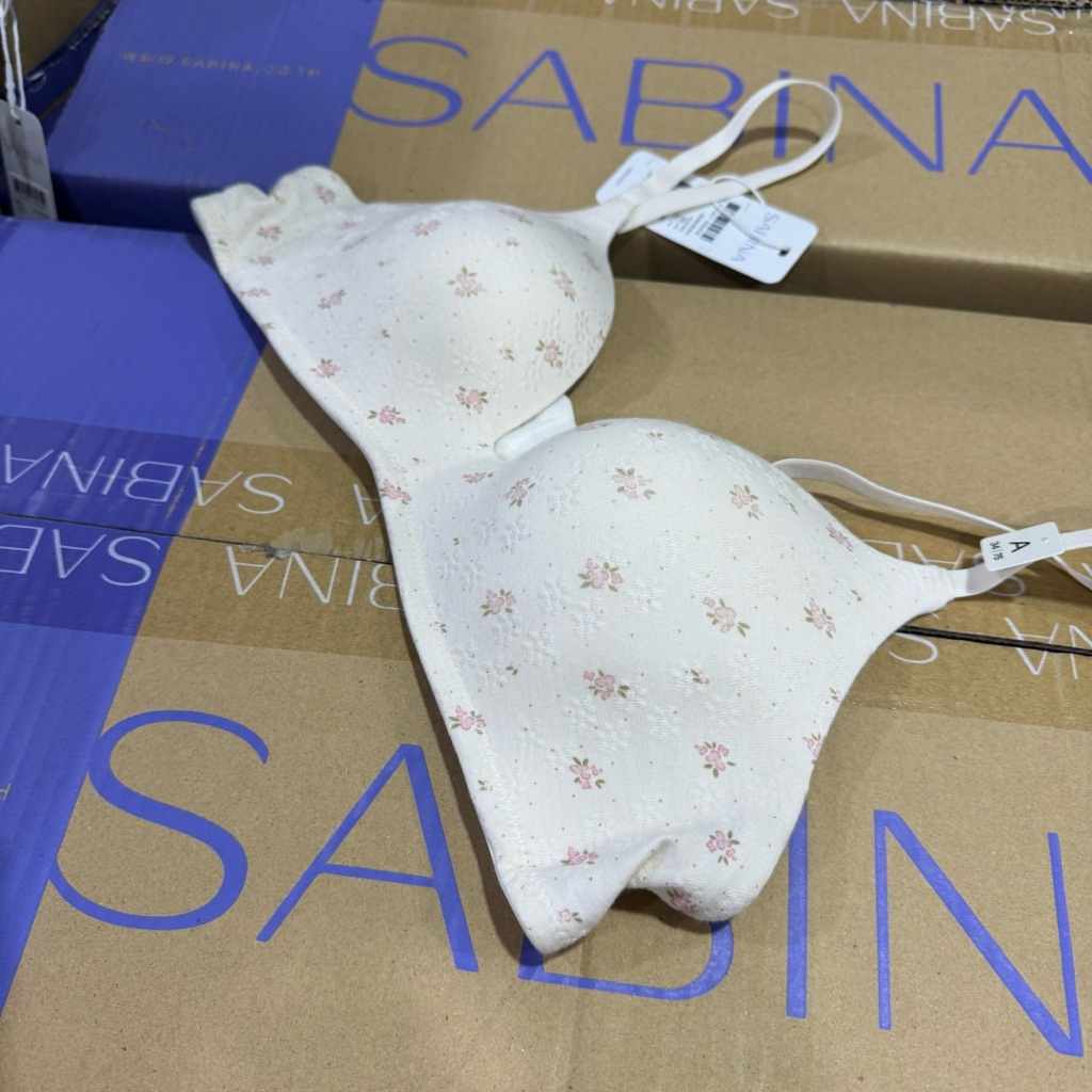 Sabina Habpy Twenty Five Level 2 เสื้อชั้นใน ไร้โครง รหัส HBQ26001