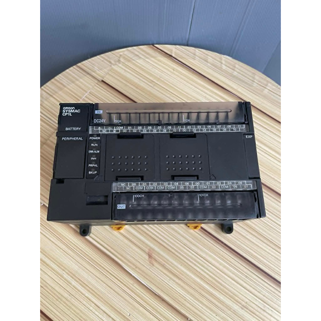 Omron PLC Model: CP1L-M40DT-D(24VDC) มือสอง