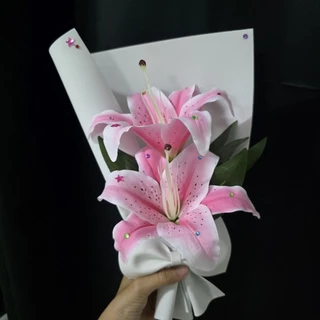 ช่อดอกไม้ ดอกลิลลี่ติดเพชร (2 ดอก) ของขวัญ วันพิเศษ รับปริญญา